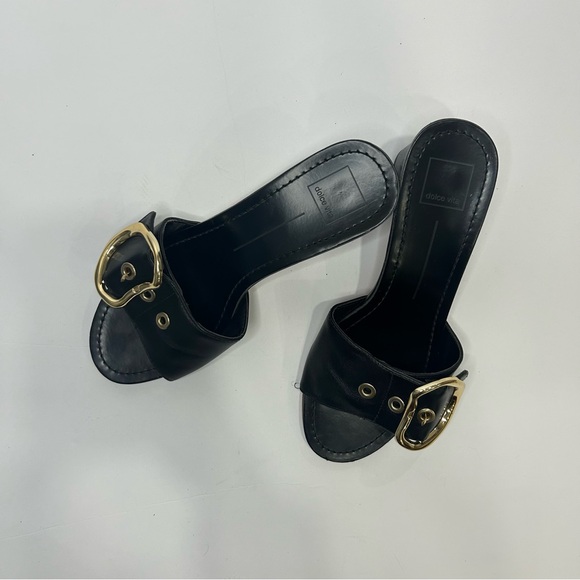 Dolce Vita Shoes - Dolce Vita Black Leather Slide Sandals with Gold Buckle block heel. Women’s 9